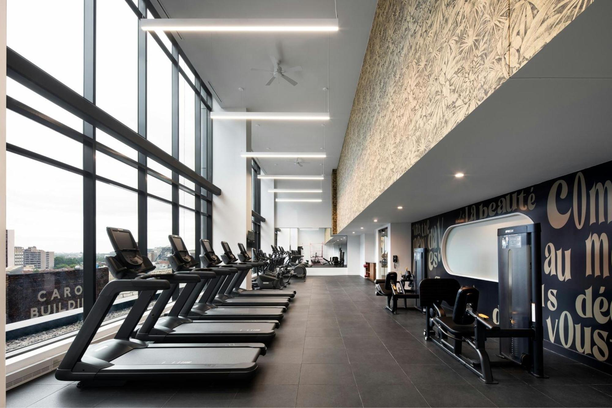 Honeyrose Hotel, Montreal, A Tribute Portfolio Hotel Екстериор снимка The gym at The Collective Old Oak