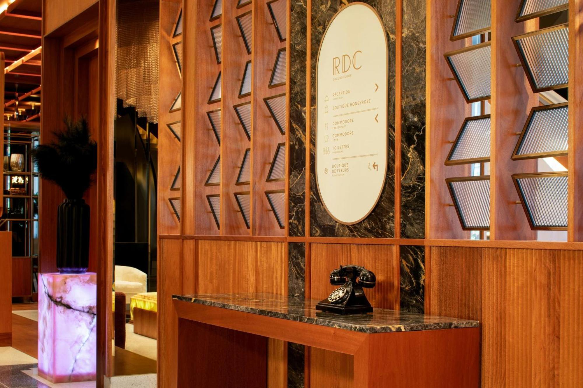 Honeyrose Hotel, Montreal, A Tribute Portfolio Hotel Екстериор снимка The interior of the lobby